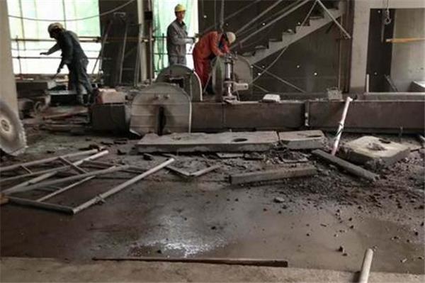 關于混凝土拆除工程怎么收費。