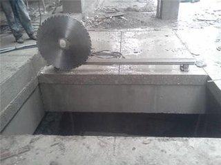 混凝土墻體開(kāi)門口，墻體切割拆除，頂板開(kāi)天窗