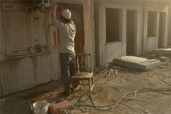 混凝土墻板開門洞的幾種方法。