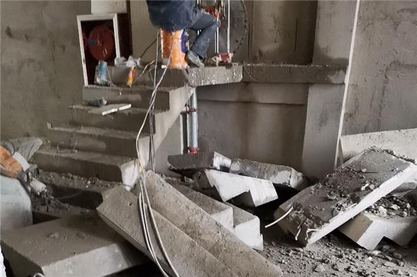 如何拆除混凝土墻，切割拆除樓梯的方法有哪些？
