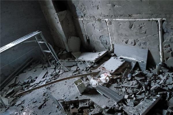 裝修改造，墻上的瓷磚怎么拆，快速拆除瓷磚的方法。