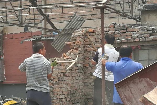 拆磚墻的方法是什么？應該注意什么？