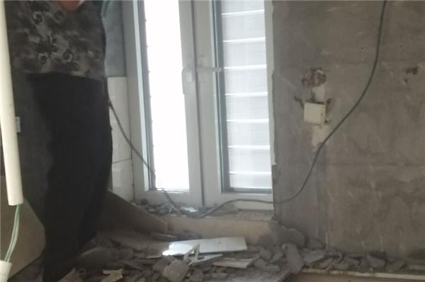 舊衛生間地面不想拆瓷磚如何改造 衛生間拆除幸虧師傅提醒這三點。