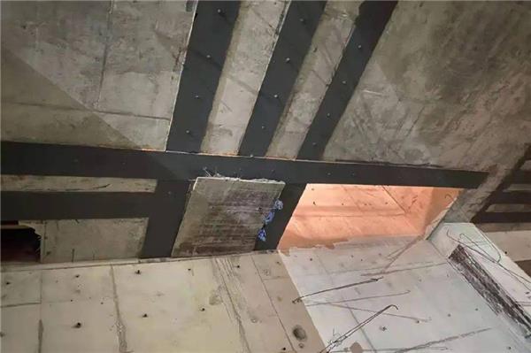 樓板開洞對結構有哪些影響？怎樣加固才更穩妥、高效？