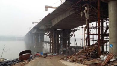 我們專業承攬靜力切割拆除工程