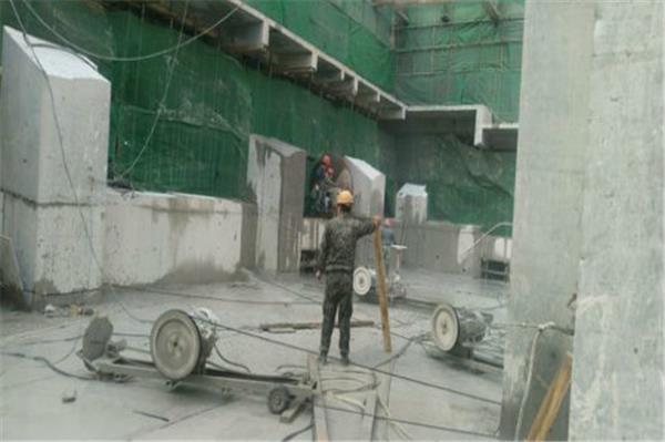 混凝土墻體切割開門口的方法？