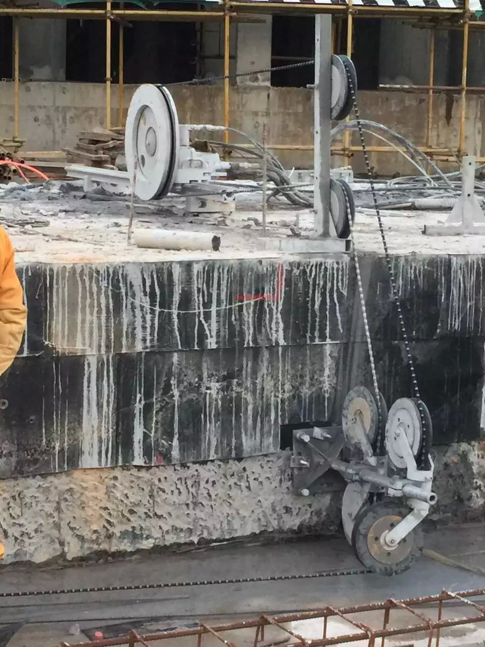基坑混凝土支撐梁拆除技術——繩鋸靜力無損切割