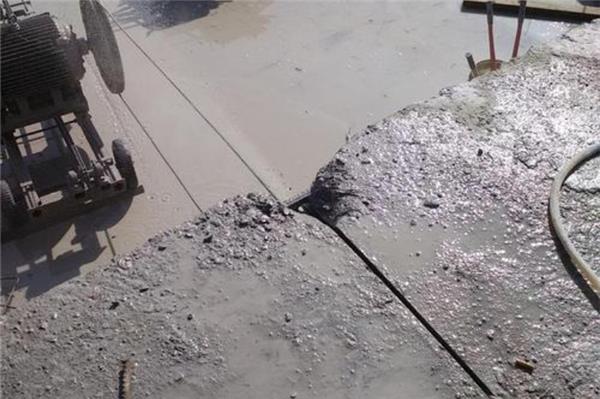 淺談樓板靜力切割拆除的施工過程